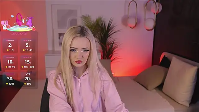 EmilyAir online show from December 4, 4:39 pm