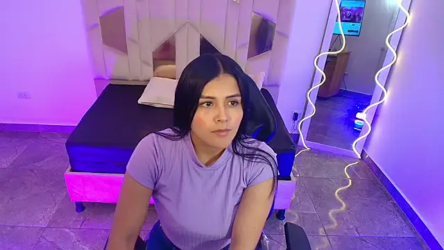 Snapshot of Analia_tay chatting on February 4, 11:38 am Analia tay online show from February 4, 11:38 am