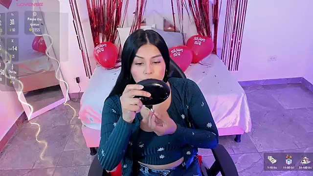 Snapshot of Analia_tay chatting on February 15, 11:39 am Analia tay online show from February 15, 11:39 am