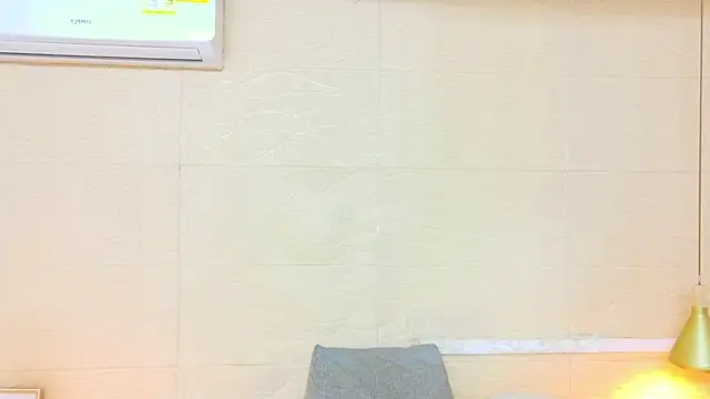 Chocolatte bar online show from November 10, 1:38 pm