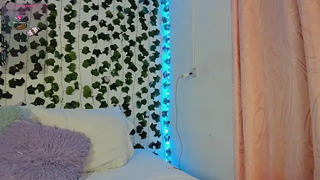 daren paulina online show from October 1, 1:33 am