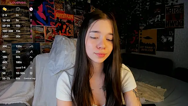 Snapshot of Butterflys1268 chatting on March 7, 9:27 pm Butterflys1268 online show from March 7, 9:27 pm