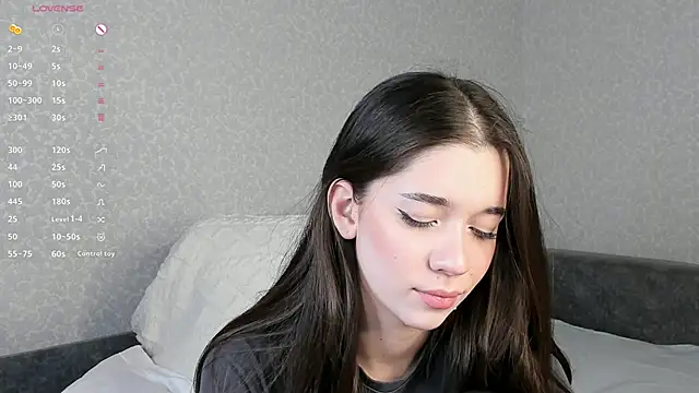 Snapshot of Butterflys1268 chatting on February 2, 11:11 pm Butterflys1268 online show from February 2, 11:11 pm