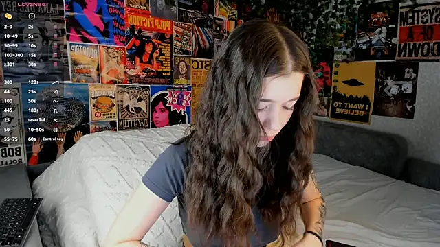 Snapshot of Butterflys1268 chatting on March 15, 7:59 pm Butterflys1268 online show from March 15, 7:59 pm