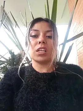 Sweel Leyva18 online show from March 6, 9:09 pm