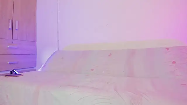 LoveBirds  1 online show from November 7, 11:08 pm