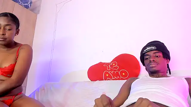 LoveBirds  1 online show from October 18, 4:03 am