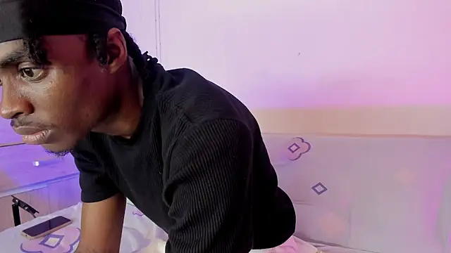 LoveBirds  1 online show from November 13, 10:46 pm