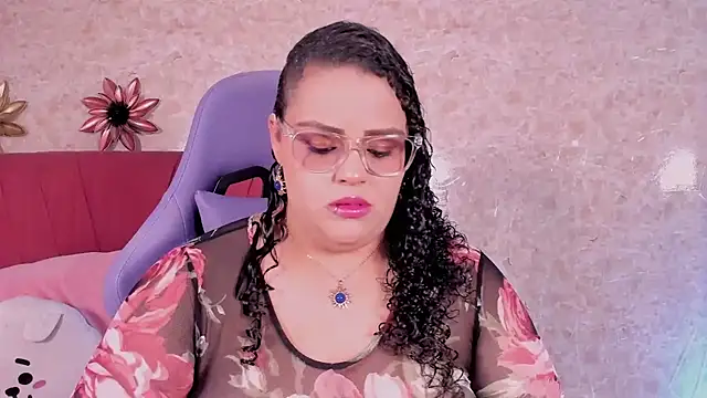 juli 2tyes online show from January 11, 3:02 am