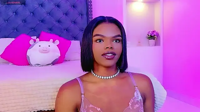 CamiEstrada online show from November 10, 3:00 am