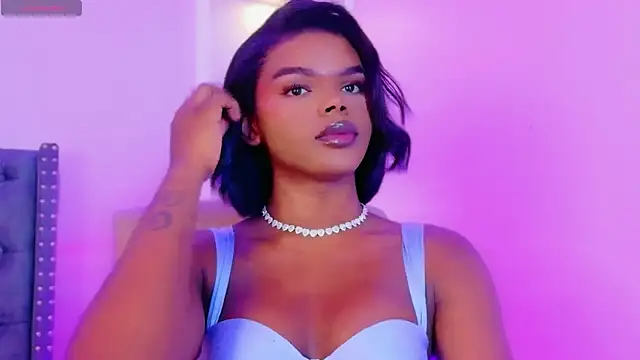 CamiEstrada online show from October 30, 9:44 pm