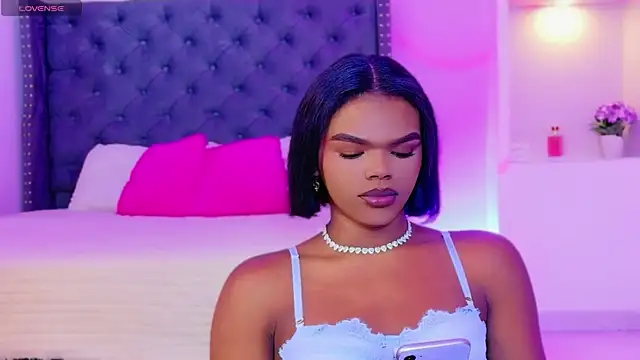 CamiEstrada online show from November 2, 12:59 am