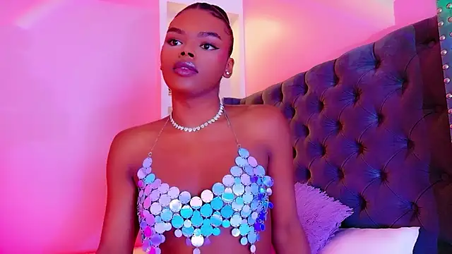 CamiEstrada online show from February 11, 7:03 pm