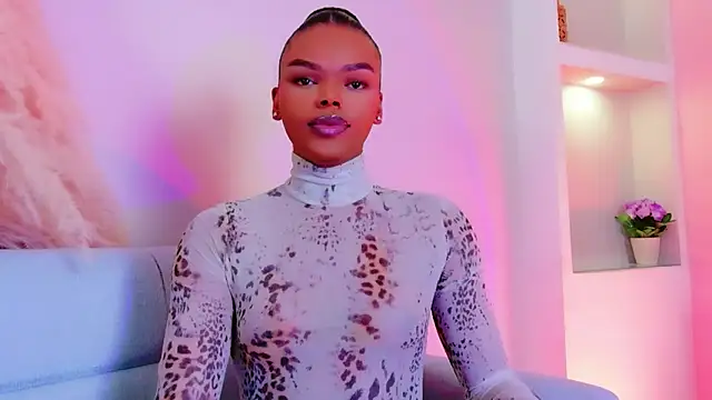 CamiEstrada online show from February 12, 9:03 pm