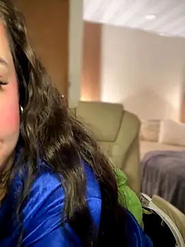 Snapshot of Mae_Henao9 chatting on November 23, 8:57 am Mae Henao9 online show from November 23, 8:57 am