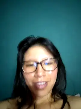 Snapshot of Giviper1 chatting on January 1, 7:52 am Giviper1 online show from January 1, 7:52 am