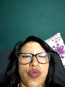 Snapshot of Giviper1 chatting on January 8, 2:57 am Giviper1 online show from January 8, 2:57 am
