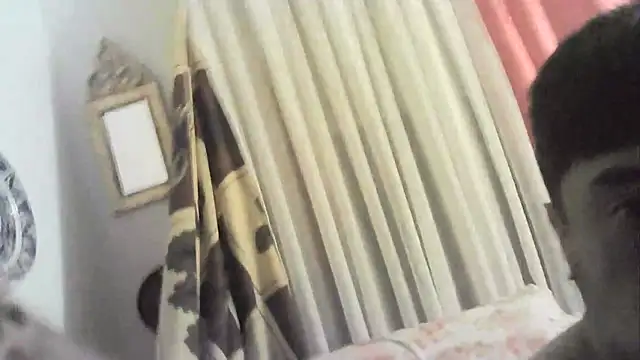 Snapshot of camisexxxtodo chatting on August 4, 1:43 am camisexxxtodo online show from August 4, 1:43 am