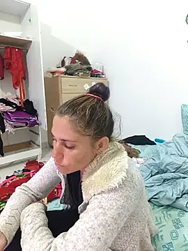 Scarlett-Leh online show from November 23, 5:39 am