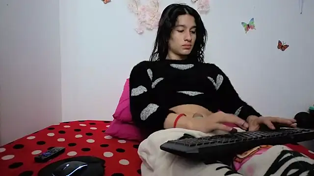 Safiro Queen online show from November 18, 11:35 am