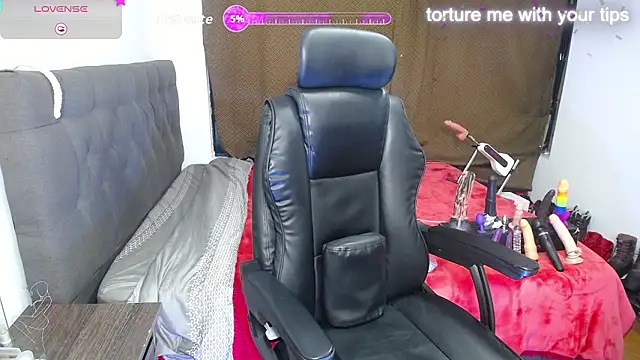 girl naugthy online show from February 25, 1:50 am