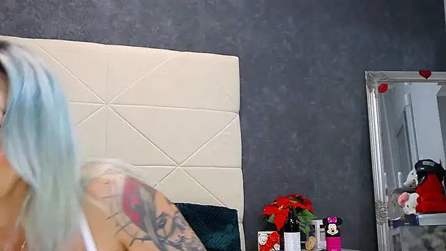 IssaSmith online show from July 6, 6:42 am