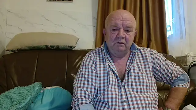 fullballs6 online show from March 3, 4:41 am