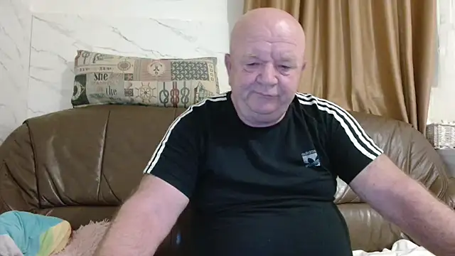 fullballs6 online show from April 3, 2:07 am