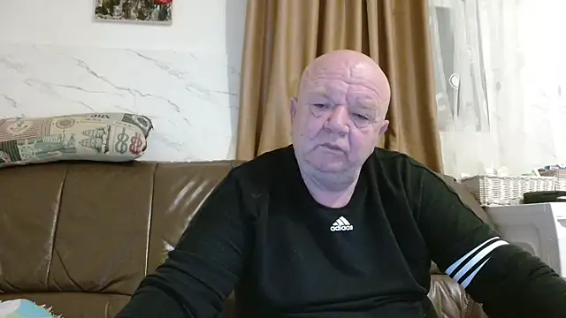 fullballs6 online show from February 26, 3:28 am