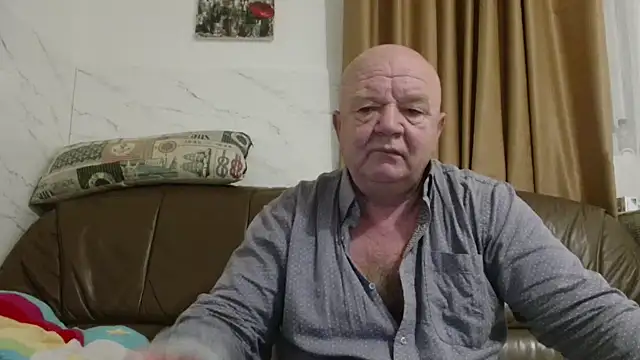 fullballs6 online show from December 21, 3:08 am