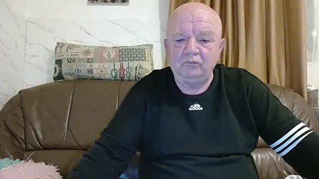 fullballs6 online show from March 18, 2:48 am