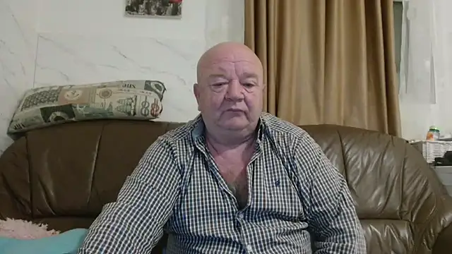 fullballs6 online show from November 26, 2:33 am