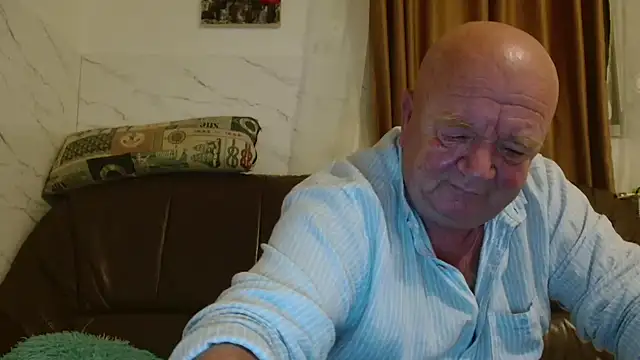 fullballs6 online show from December 1, 3:07 am