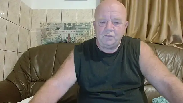 fullballs6 online show from October 2, 1:53 am