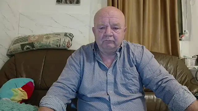 fullballs6 online show from December 19, 2:59 am