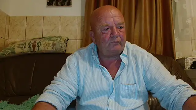 fullballs6 online show from September 18, 1:52 am