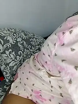 Snapshot of princesslesbi chatting on March 3, 4:05 pm princesslesbi online show from March 3, 4:05 pm