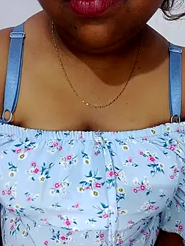 Snapshot of princesslesbi chatting on November 29, 2:44 am princesslesbi online show from November 29, 2:44 am