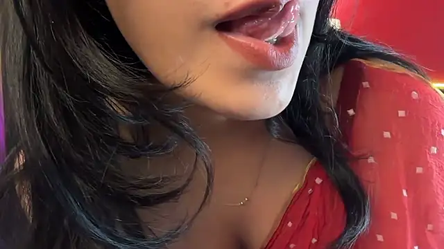 Snapshot of simrann_69 chatting on October 10, 6:14 am simrann 69 online show from October 10, 6:14 am