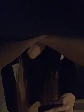 Naylee   online show from May 9, 6:33 pm