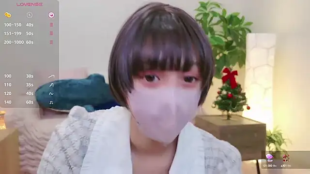 Snapshot of cohaku_329 chatting on December 17, 12:00 pm cohaku 329 online show from December 17, 12:00 pm