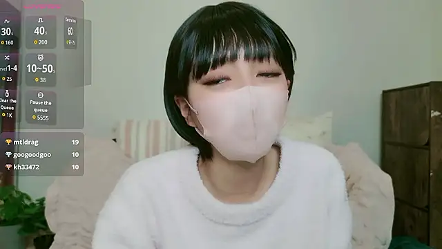 Snapshot of cohaku_329 chatting on December 4, 12:04 pm cohaku 329 online show from December 4, 12:04 pm