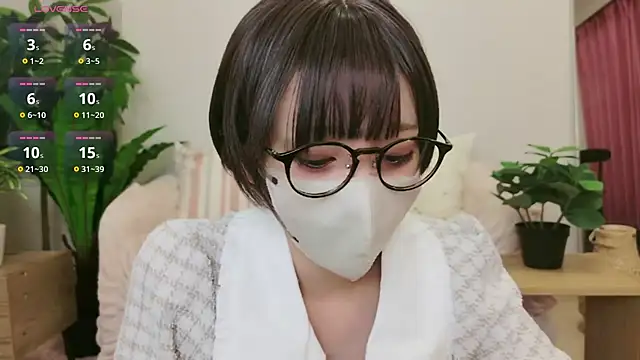 Snapshot of cohaku_329 chatting on March 4, 11:51 am cohaku 329 online show from March 4, 11:51 am