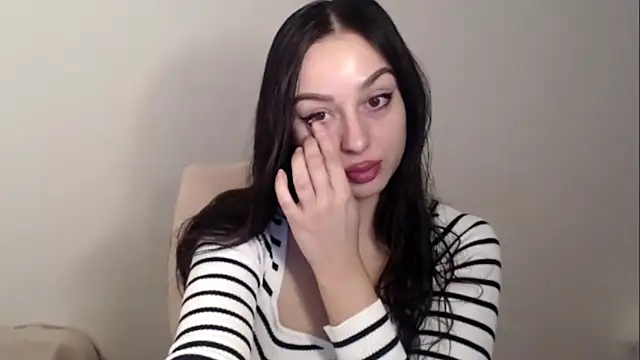 Snapshot of courtneyPerfect chatting on February 10, 3:33 pm courtneyPerfect online show from February 10, 3:33 pm