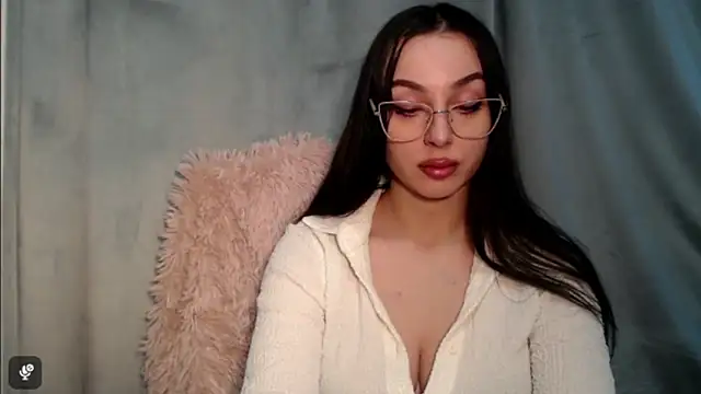 Snapshot of courtneyPerfect chatting on February 5, 3:19 pm courtneyPerfect online show from February 5, 3:19 pm