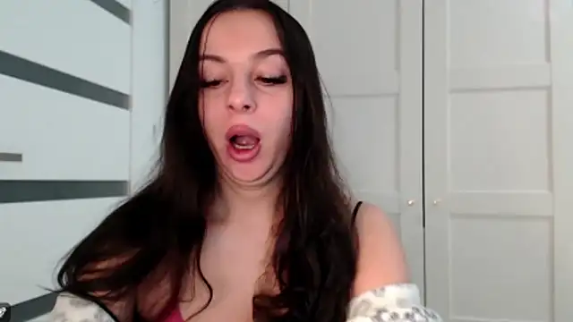 Snapshot of courtneyPerfect chatting on February 25, 8:14 am courtneyPerfect online show from February 25, 8:14 am