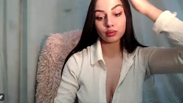 Snapshot of courtneyPerfect chatting on February 4, 3:07 pm courtneyPerfect online show from February 4, 3:07 pm