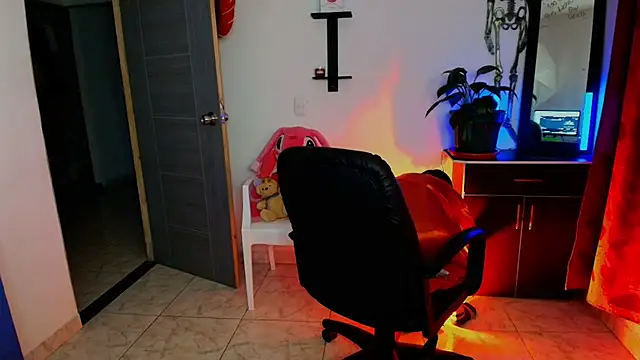 TinnaDawsom online show from October 9, 12:11 am