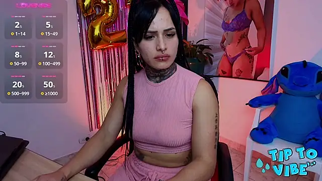 TinnaDawsom online show from March 18, 2:18 am