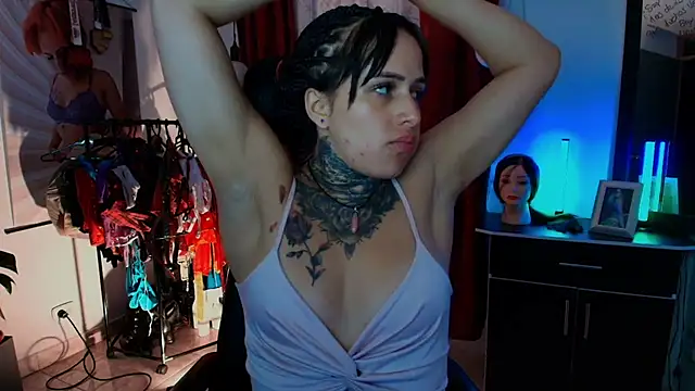 TinnaDawsom online show from January 7, 11:32 pm